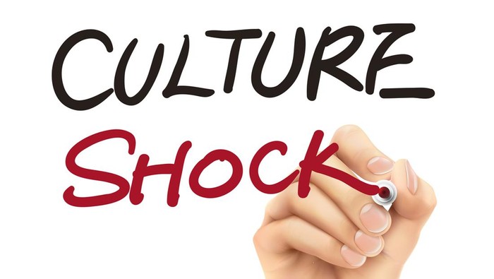 Culture Shock Adalah: Pengertian, Tahapan dan Cara Mengatasinya